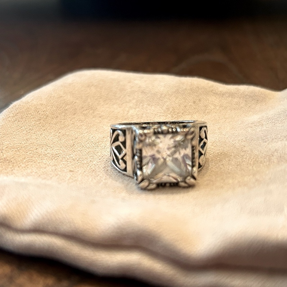 Silpada Sterling Silver UPTOWN Square CZ Fleur de Lis Ring